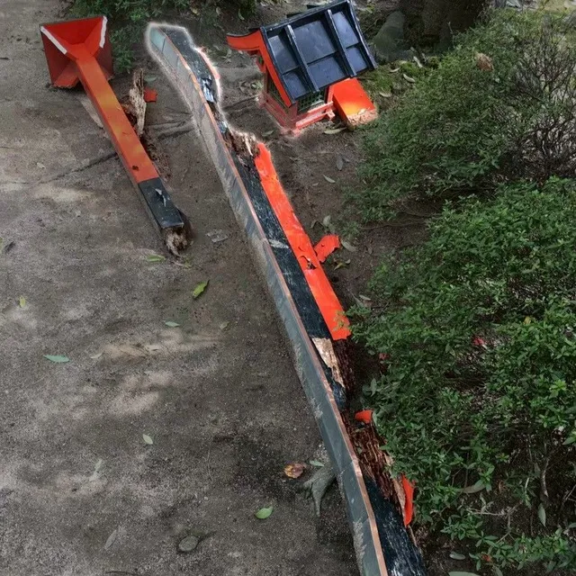 建て方。加工した部材を現場で組み上げる工程です。
